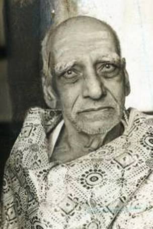 Papanasam Sivan as Sambu Sastri in Thyagabhoomi