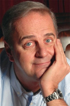 Enrico Bertolino as Direttore in Frontaliers Disaster