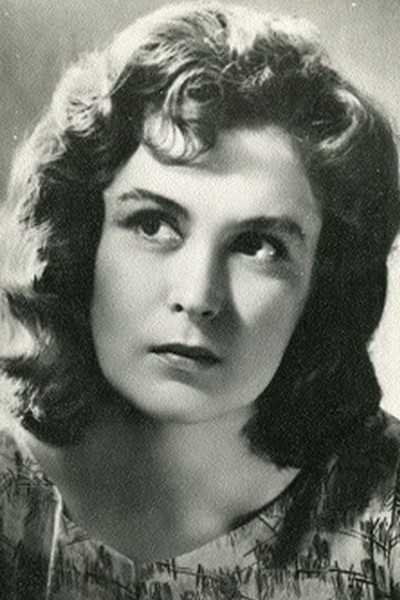 Изольда Извицкая as Maryutka in The Forty-First