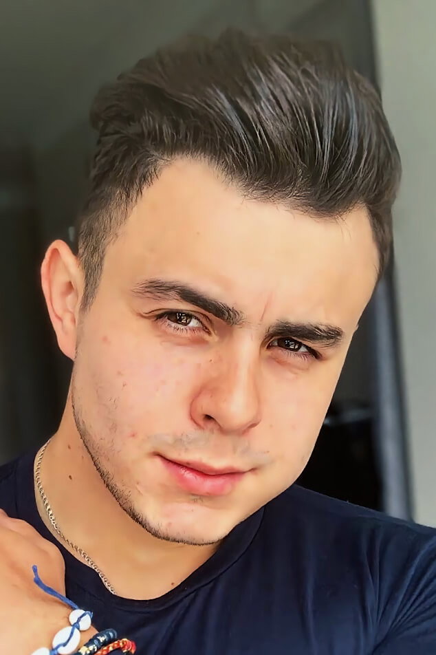 Антон Дмитриев as Self - Host in Время завтрака