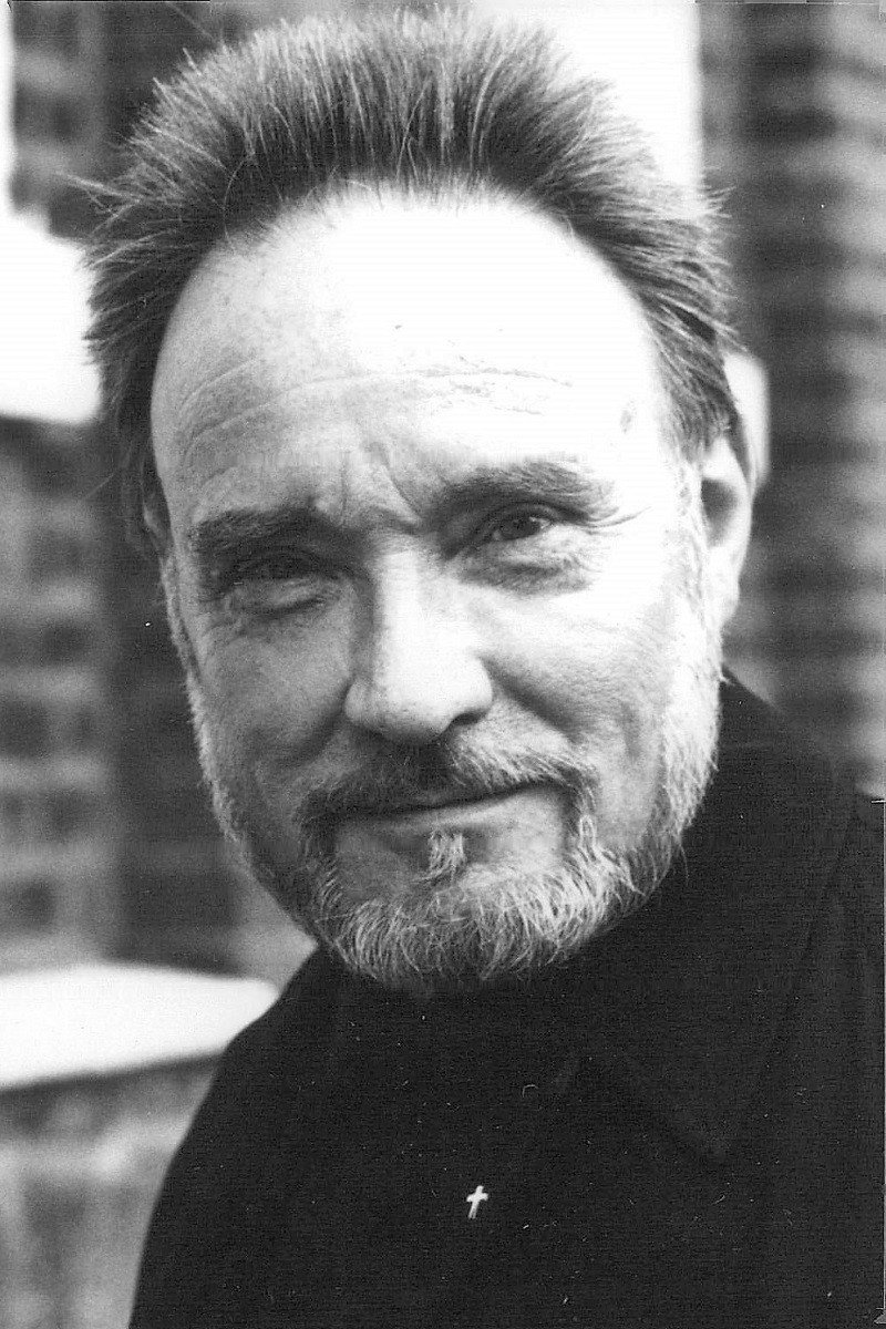 Don Henderson as Huw Jones in Jumping The Queue