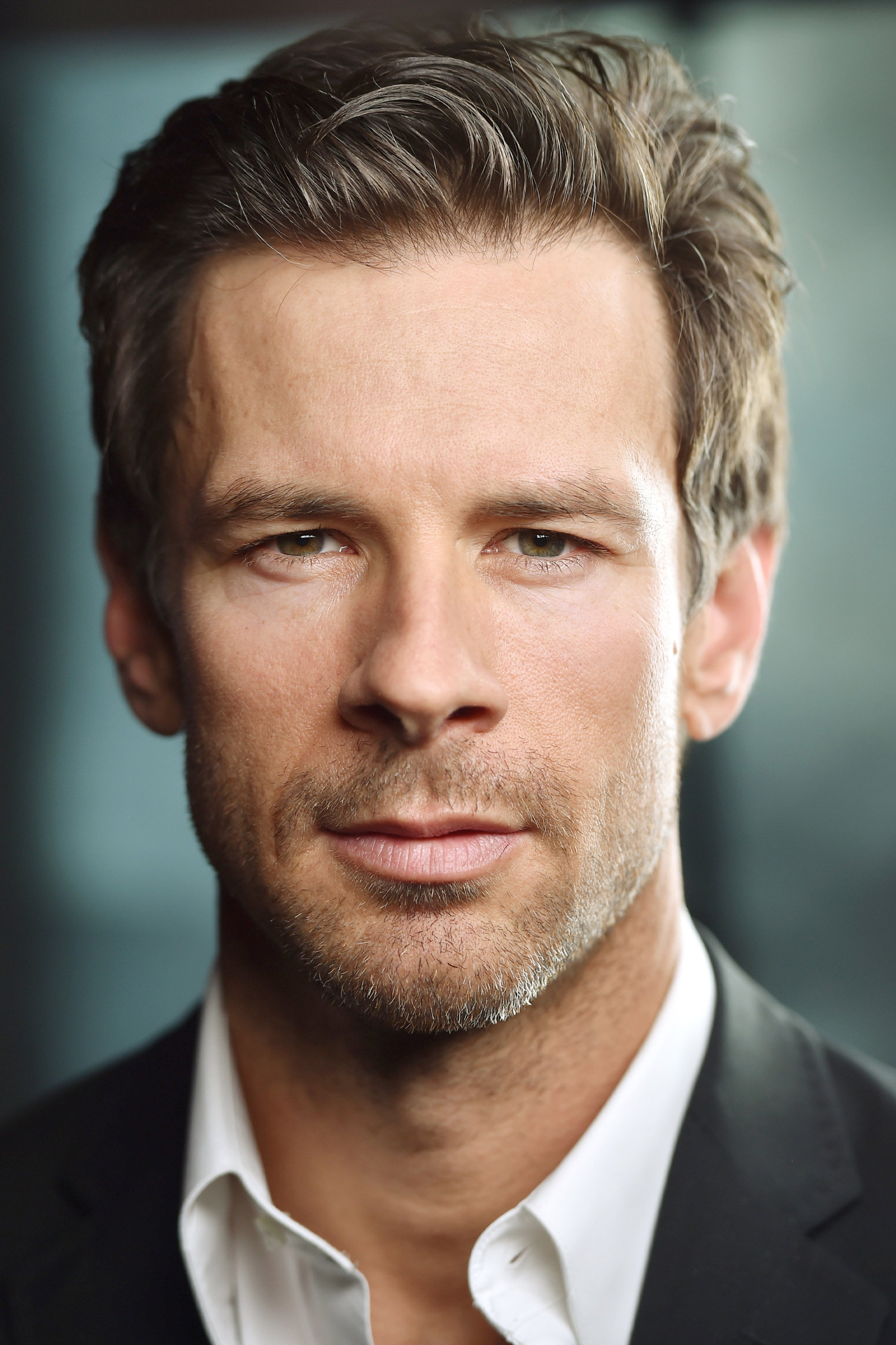 Matthew Pohlkamp as Dr. Peters in Dangerous Medicine