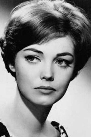 Ingeborg Schöner as Laura Tarantini in Il cocco di mamma