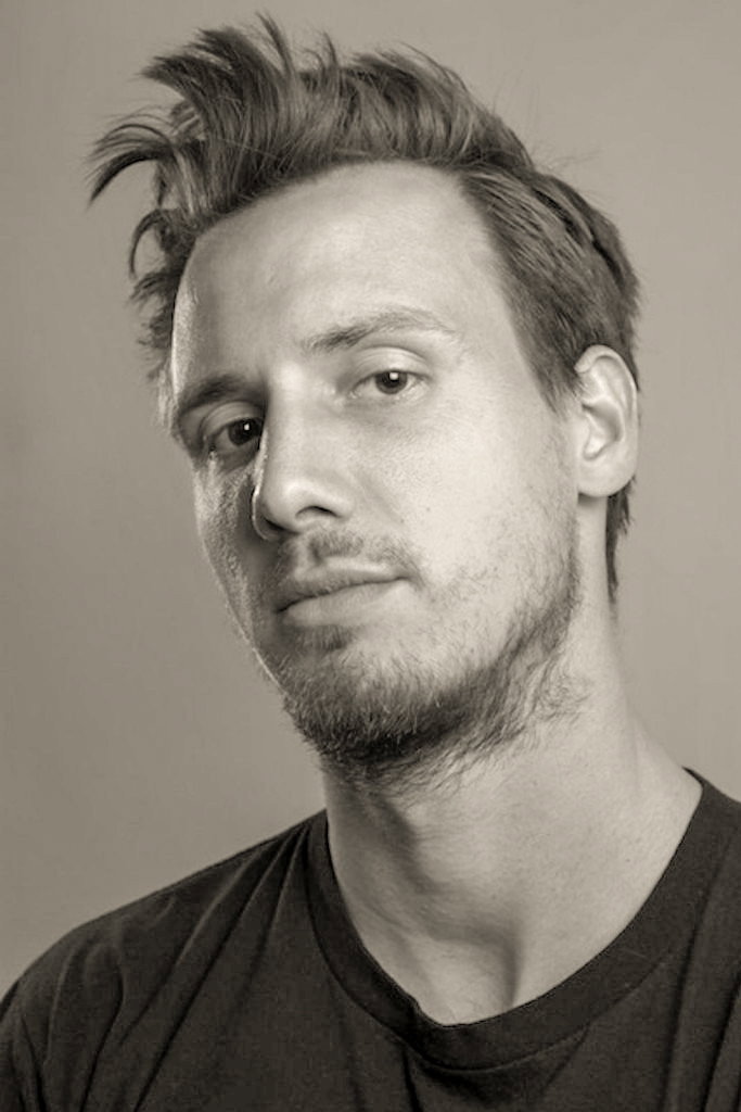 Matthias Wackrow as Samuel in Strassenkaiser
