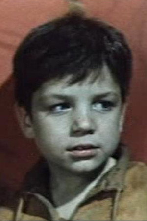 Александр Елистратов as Chipollino (as Sasha Yelistratov) in Cipollino