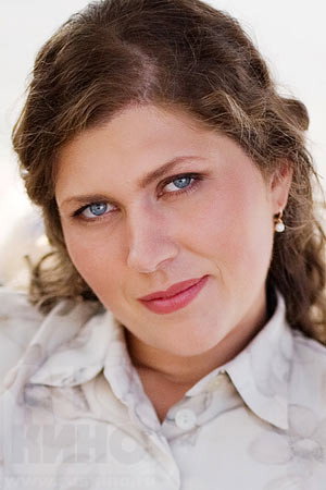 Екатерина Порубель as Надежда Самсонова in Rare Blood Type