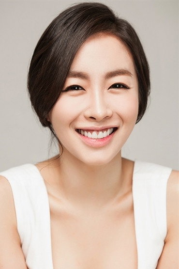 한수아 as Ji-young in Love Skill