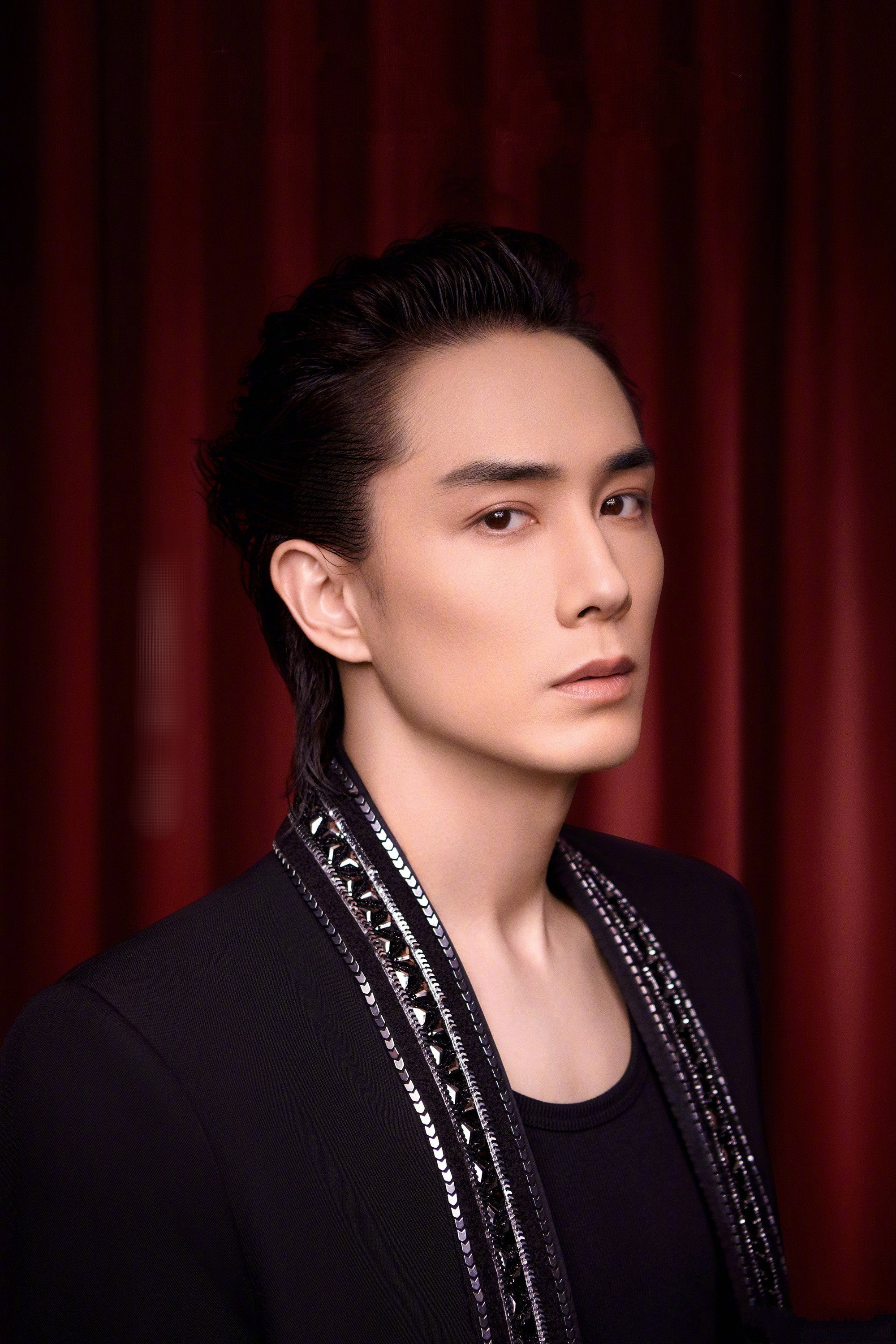 李承炫 as Self in Call Me by Fire
