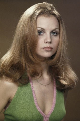 Muriel Catalá as Dina in First Time with Feeling