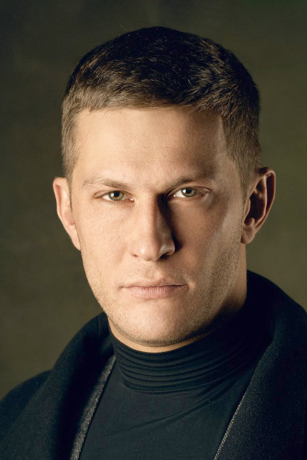 Павел Чинарёв as Alexander in The Detective Syndrome