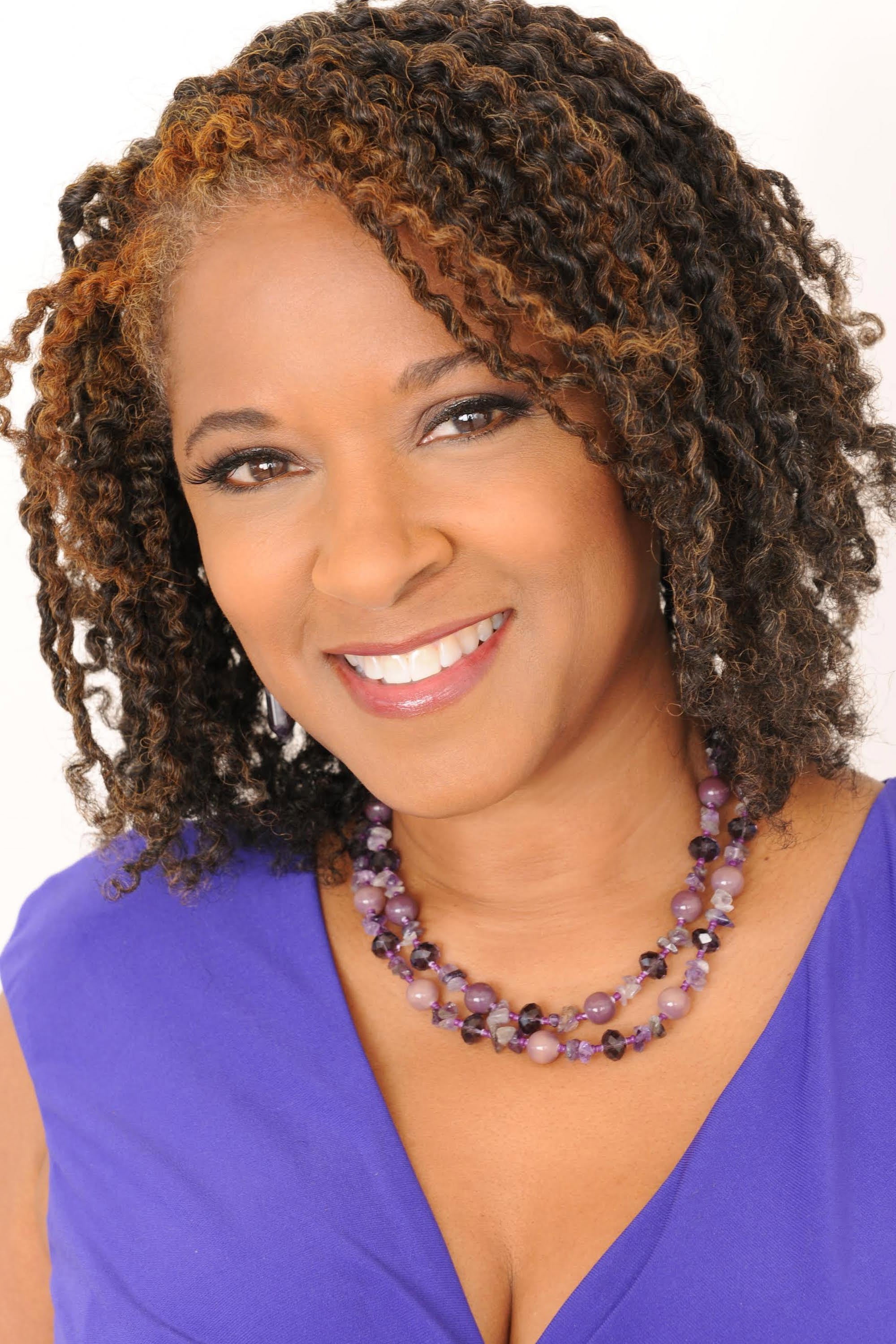 T'Keyah Crystal Keymáh as Roz (voice) in Waynehead