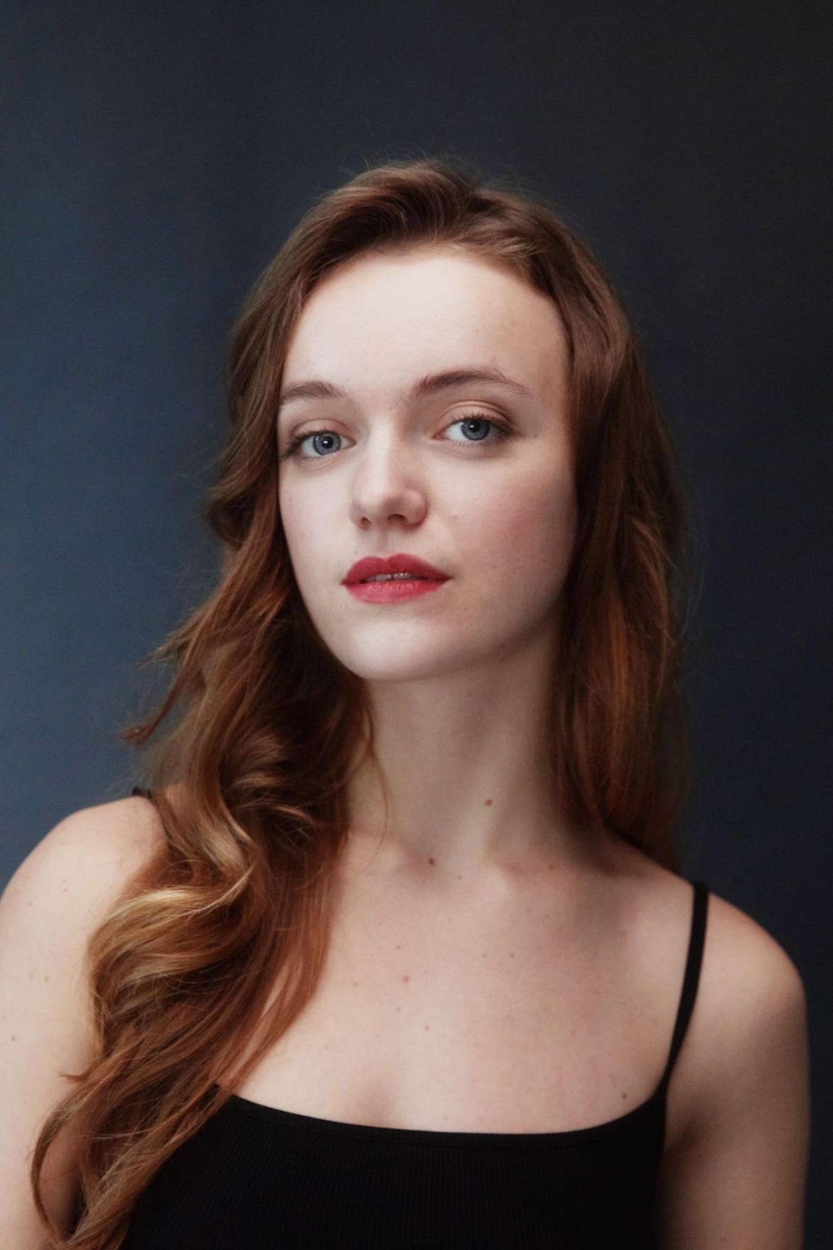Lucy Gartner as Lisa in Späti