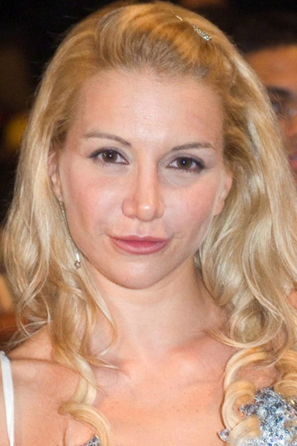 Alessandra Barzaghi as Ancella in L'Anno Mille