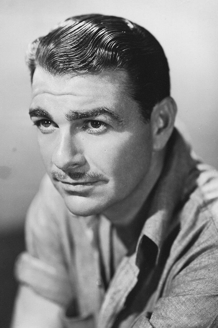 Don Castle as Thomas J. 'Tom' Quinn in I Wouldn't Be in Your Shoes