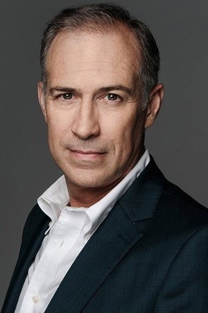 Javier Delgiudice as Gerardo Cárdenas in Victoria