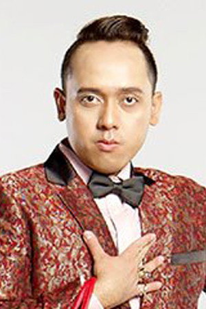 ก้อง จักรพันธ์ ตัณฑะสุวรรณะ as Personal Trainer in Understanding Friend