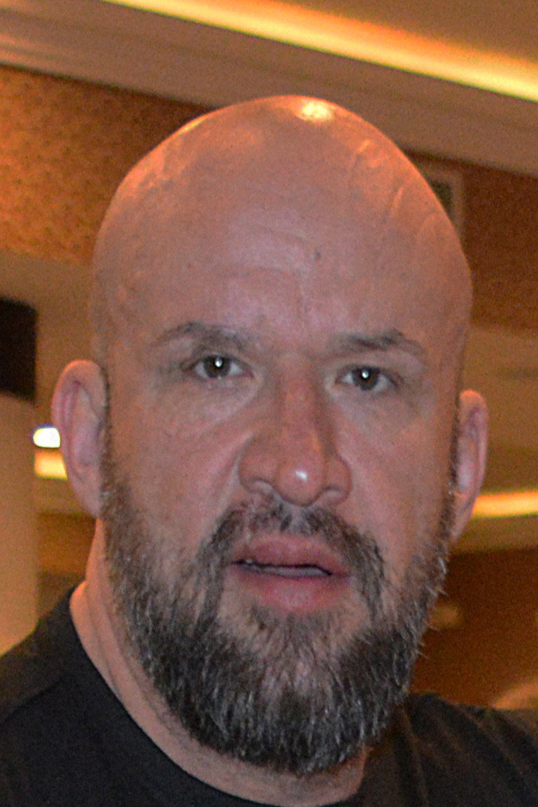 Tomasz Oświeciński as Darek Winiarek in Botoks