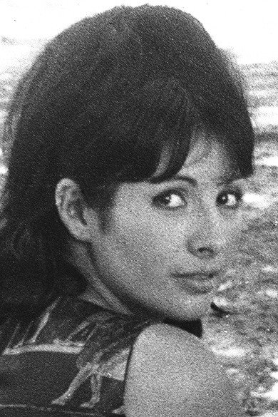 Valentina Godoy as Susana in Parafernália, o Dia da Caça