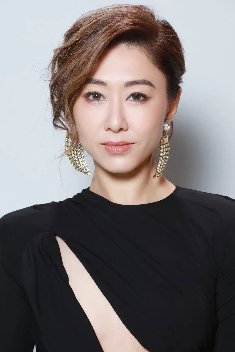 胡定欣 as Sin-yung in The Confidant