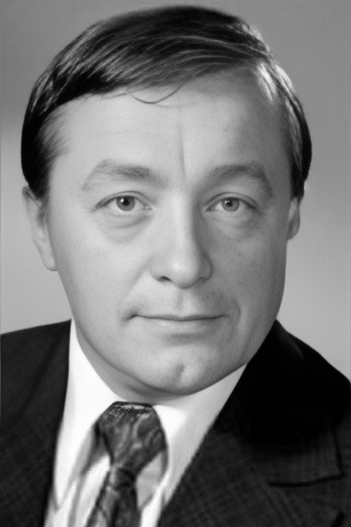 Александр Назаров as Иван in Girl Without Dowry
