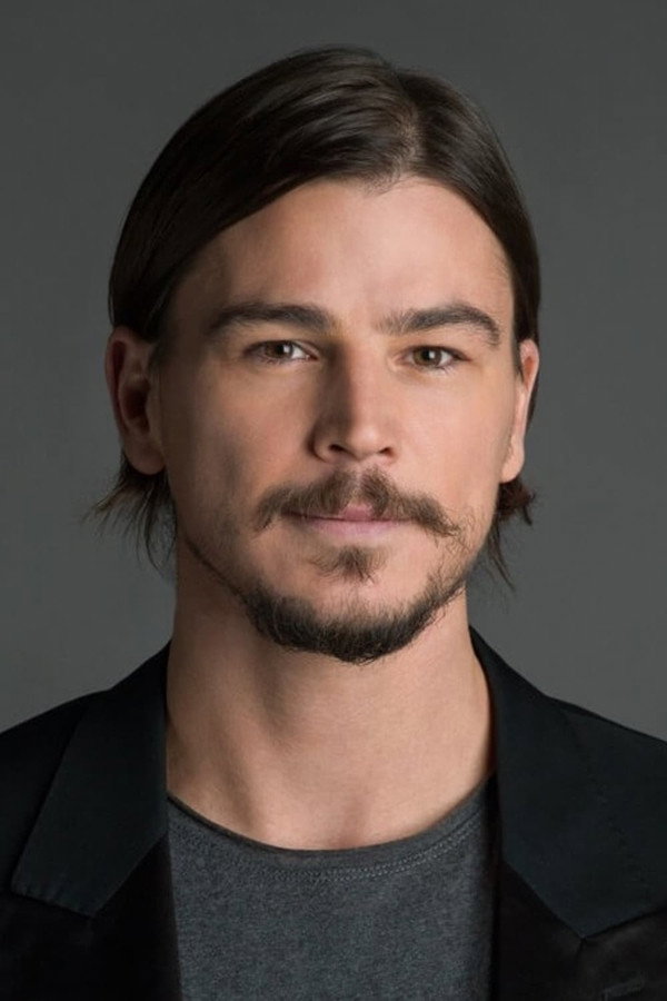 Josh Hartnett as Gianni (segment "Member") in Stories USA