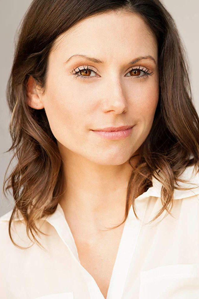 Lorrena Magaña as Waitress in Bad Tutor