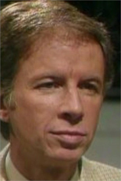 Douglas Lambert as Walter Schiff in Inside Story