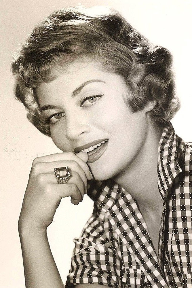 Françoise Christophe as Liana Franci in A Free Woman
