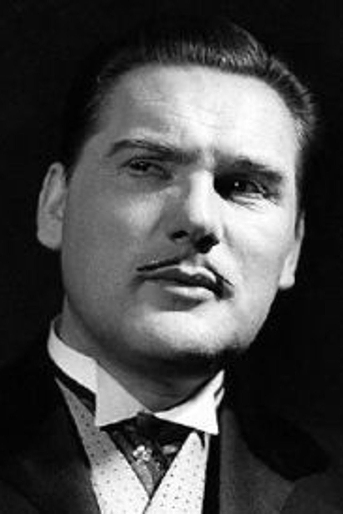František Dibarbora as kat in Šíleně smutná princezna