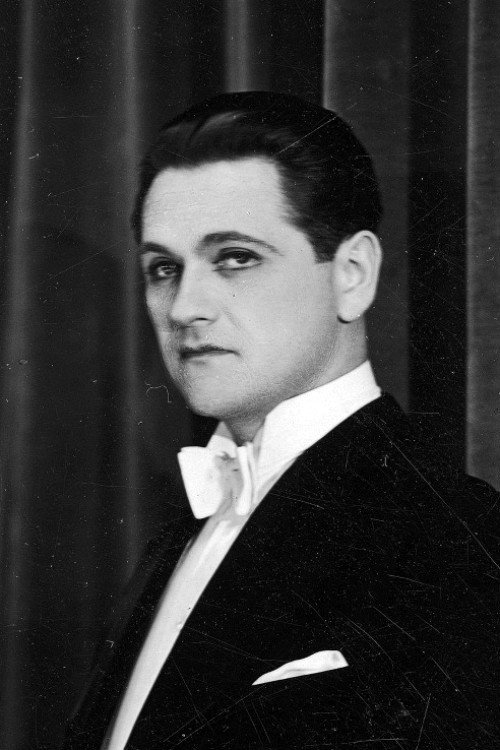Eugeniusz Bodo as Torence in Za winy niepopełnione
