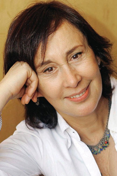Mónica Carrasco as Rosa 'Rosita' Moreno in El Regreso