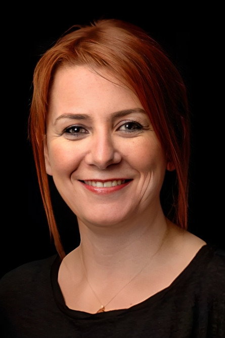 Gamze Süner Atay as Hasibe Çağlar in Vuslat