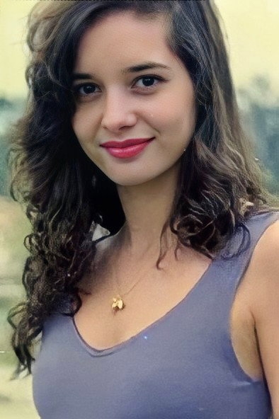 Daniella Perez as Self (archive footage) in Pacto Brutal: O Assassinato de Daniella Perez
