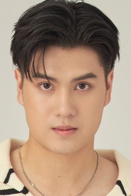 ณฐริศร์ วรกรเลิศสิทธิ์ as Guy in Dangerous Romance