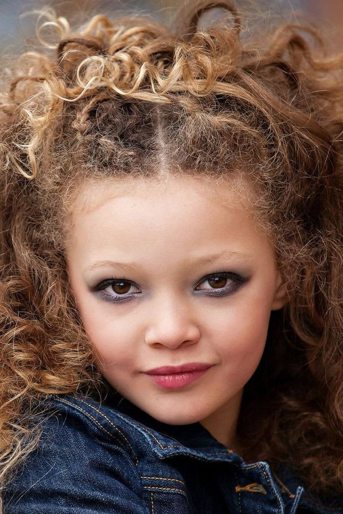 Berkeley Clayborne as Tara in Fools