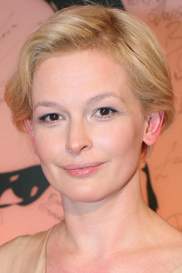 Dominika Ostałowska as Magda, córka Władysława in Miss Wet T-Shirt