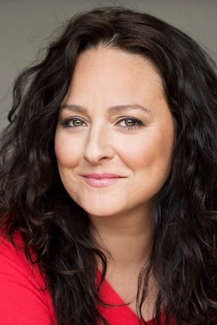 Geneviève Néron as Lucie in Niagara
