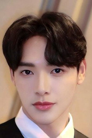 Bix Tagon Suwannavej as Itt in Love Syndrome: The Beginning