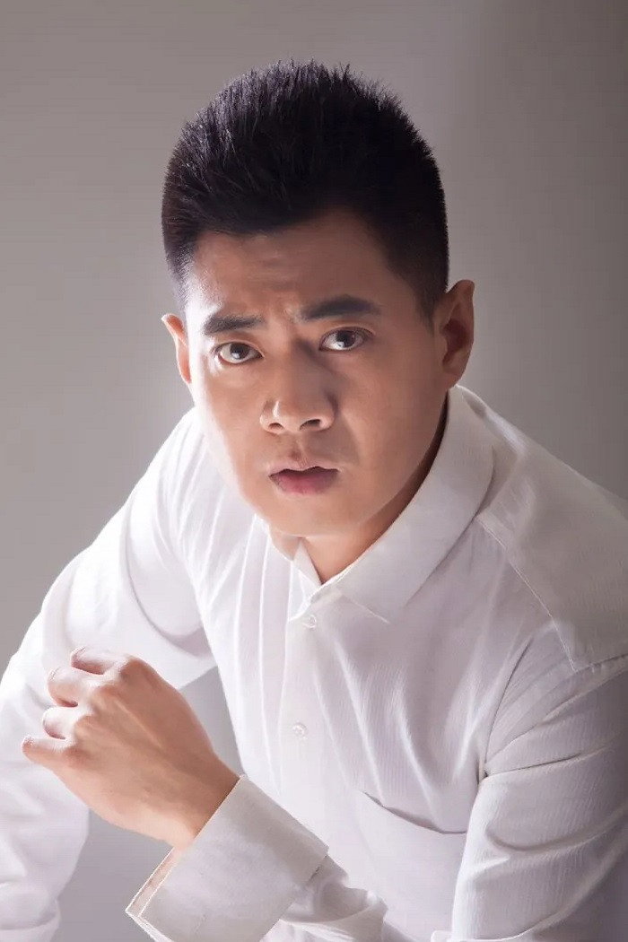 Chen Jianfei as Li Rujun in Battlefield Gun King