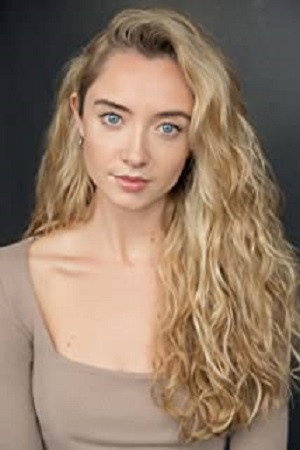 Ella Starbuck as Star in Medusa's Venom