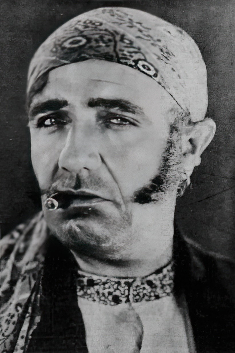 Charles Barrois as Marcelin in Gribiche