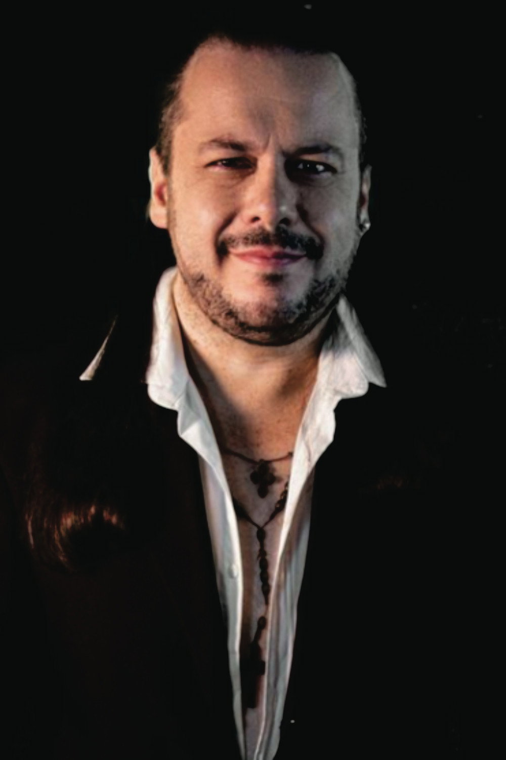 Anderson Bellini as Himself in Andre Matos: Maestro of Rock