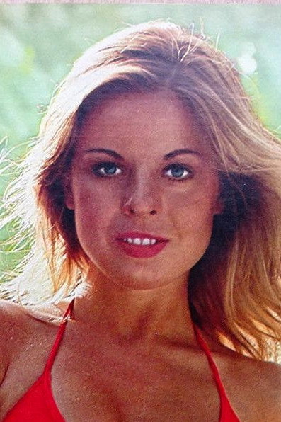 Lenka Novak as Suzy in Vampire Hookers