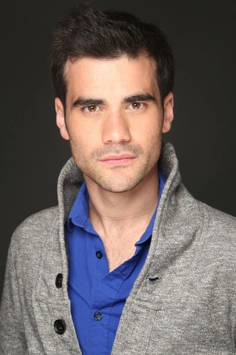Germán Valdez as Beto in 3 Idiotas