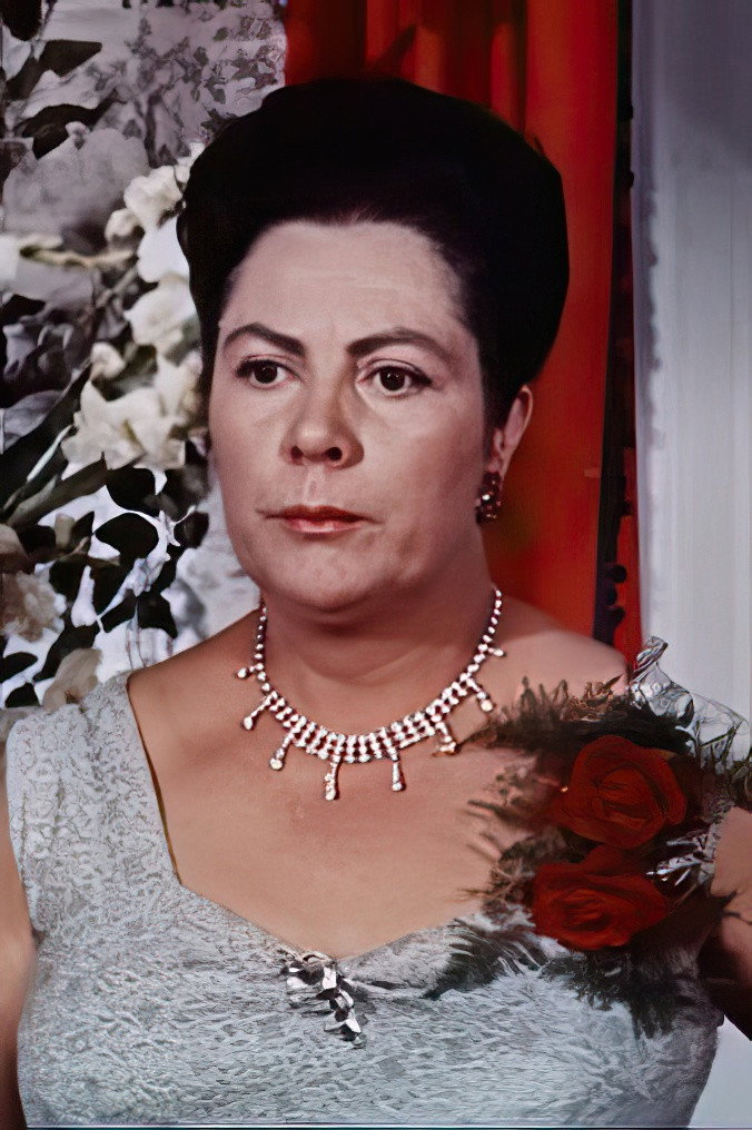 Adrienne Servantie as Madame Arpel in Mon oncle