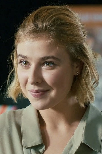 Анастасия Богатырёва as Ksyusha Dronova in The Good Boy