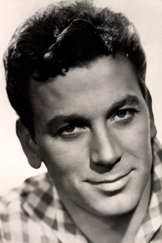 Thomas Alder as Olsen in Laura