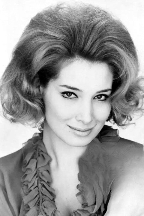 Annabella Incontrera as Maggie in Return of Sabata