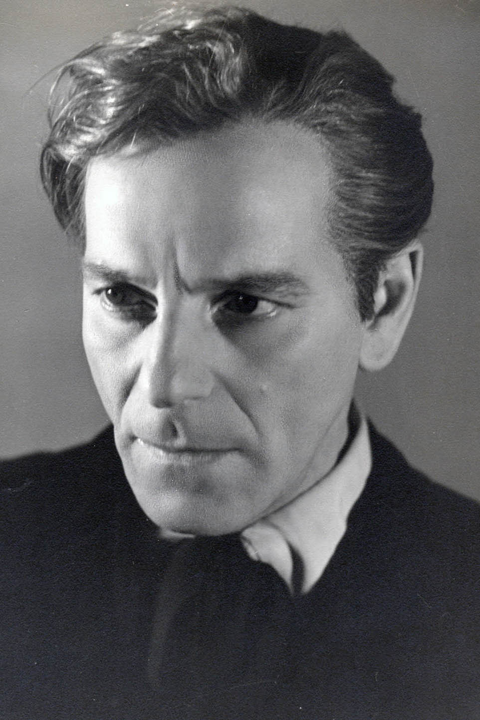 Αλέξης Μινωτής as Nikolas in For Her Love