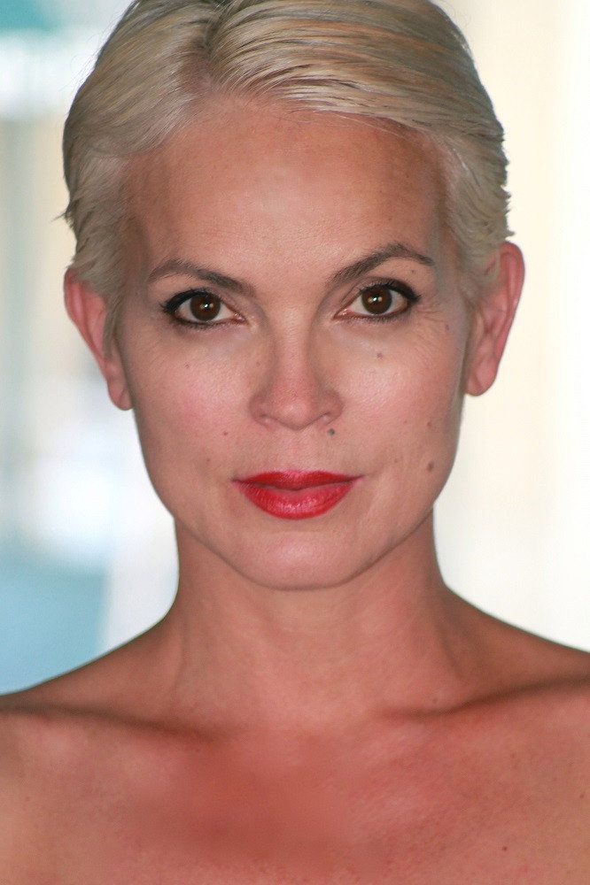 Elizabeth Gracen as Jasmin in The Death of the Incredible Hulk